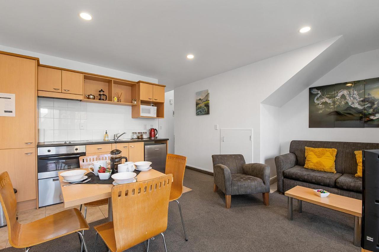 Taupo Central Apartment *